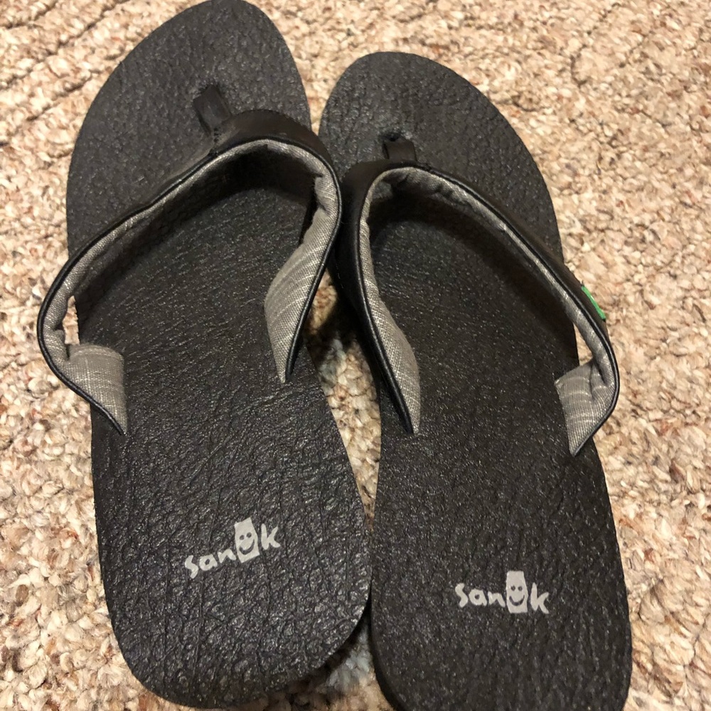 Sanuk wedge flip flops